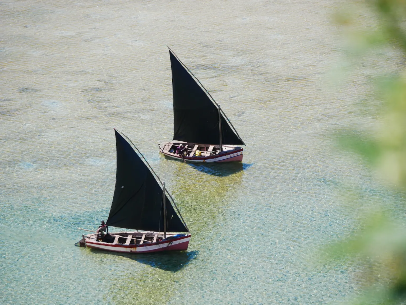 Azulik Fisherman on dhow